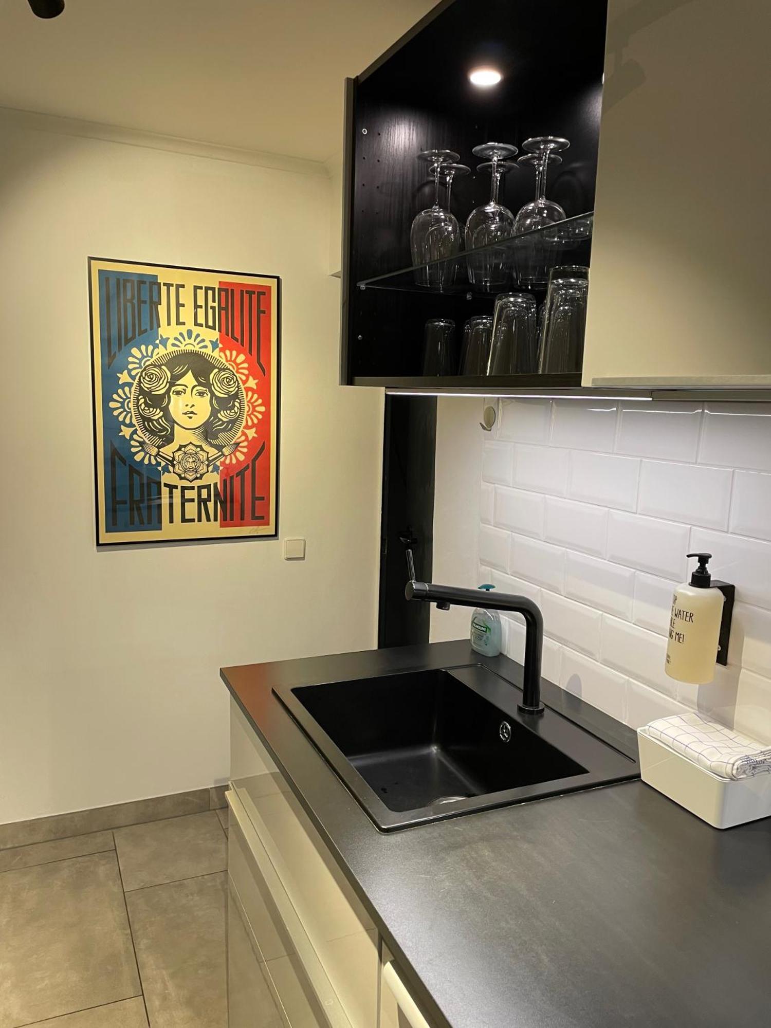 The Suites Alster Waterfront Family Apartments Хамбург Екстериор снимка